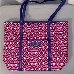 A Vera Bradley purse